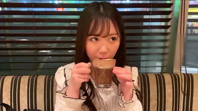 Sy is 'n vriendin wat aan dieselfde klub by die universiteit behoort het. En sy is die aantreklikste meisie in die klub. Dit is 'n Japannese sexy atmosfeer.